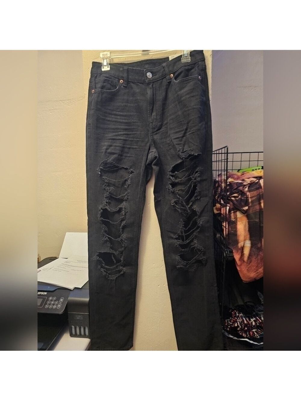 AE Strigid Ripped Mom Jean - Picture 6 of 11